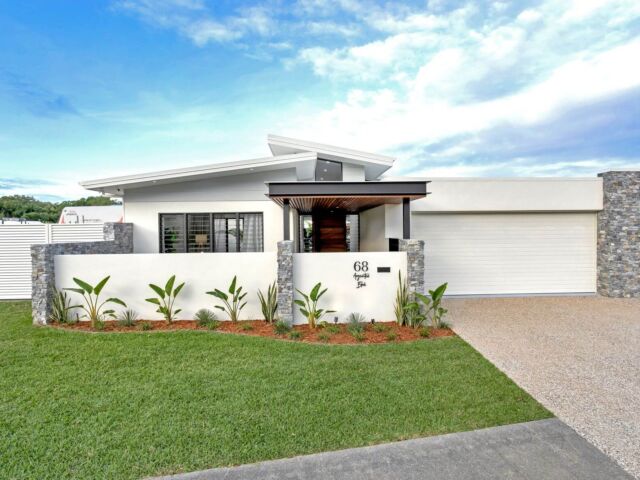 Palm Cove Display Home Street Frontage